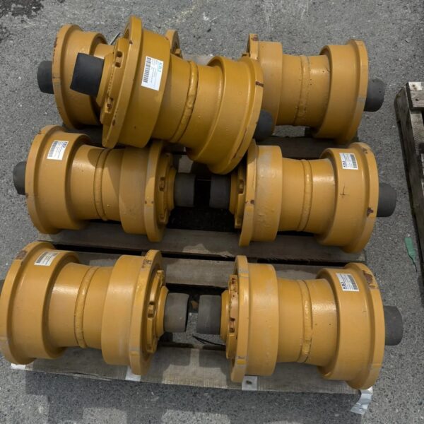 17A-30-00070 Каток опорный однобортный Komatsu D155A